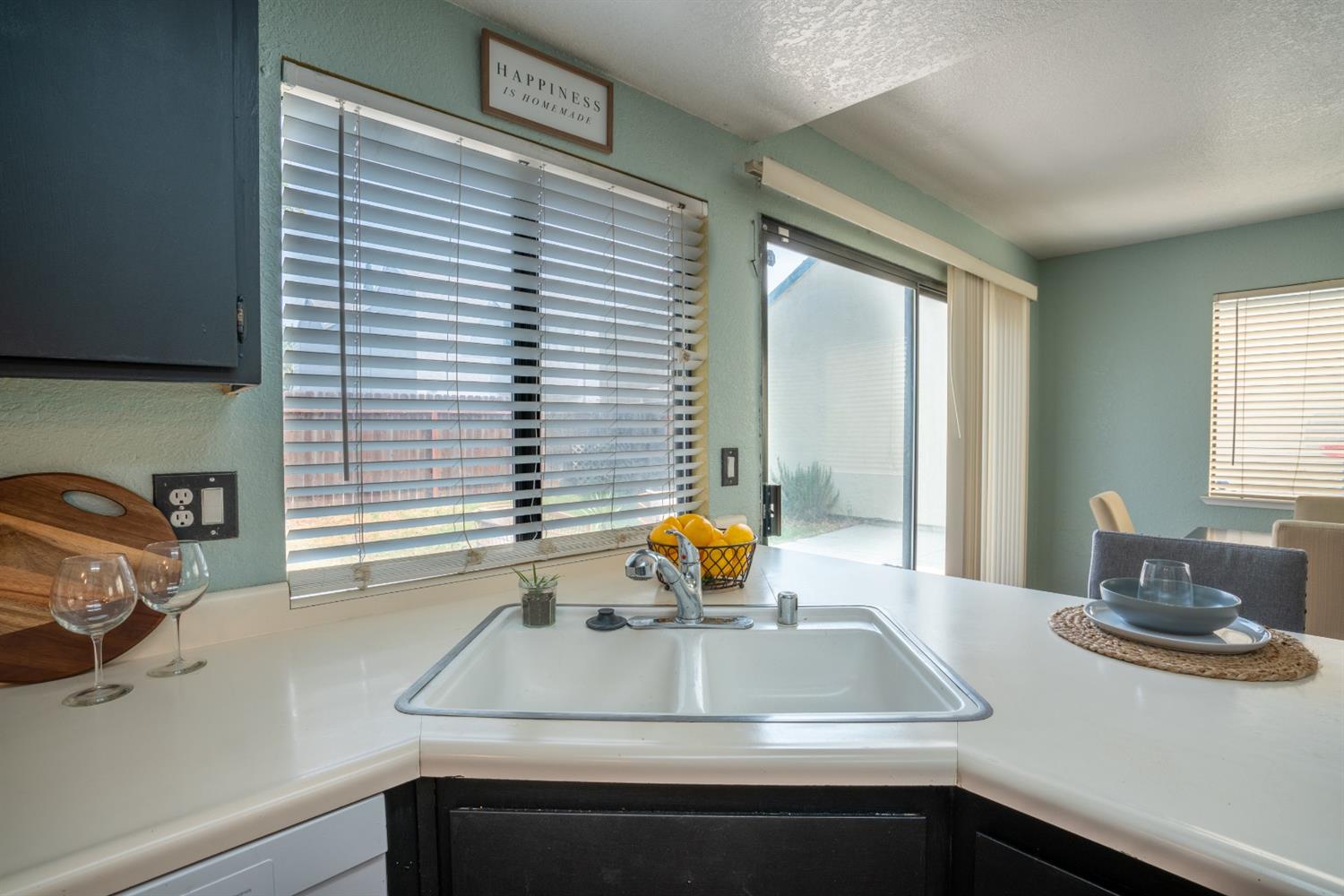 Sold, 3 Bedrooms, 2 Bathrooms, Single Family Home, No Sacto/Natomas/Del Paso Heights, 2294 Sandcastle Way, Sacramento, CA 95833-3400, Beth Christensen, Dunnigan Realtors, Top Agent