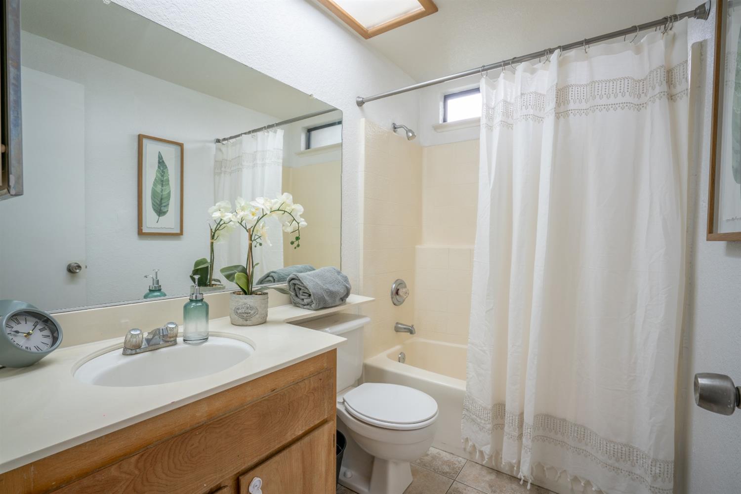 Sold, 3 Bedrooms, 2 Bathrooms, Single Family Home, No Sacto/Natomas/Del Paso Heights, 2294 Sandcastle Way, Sacramento, CA 95833-3400, Beth Christensen, Dunnigan Realtors, Top Agent