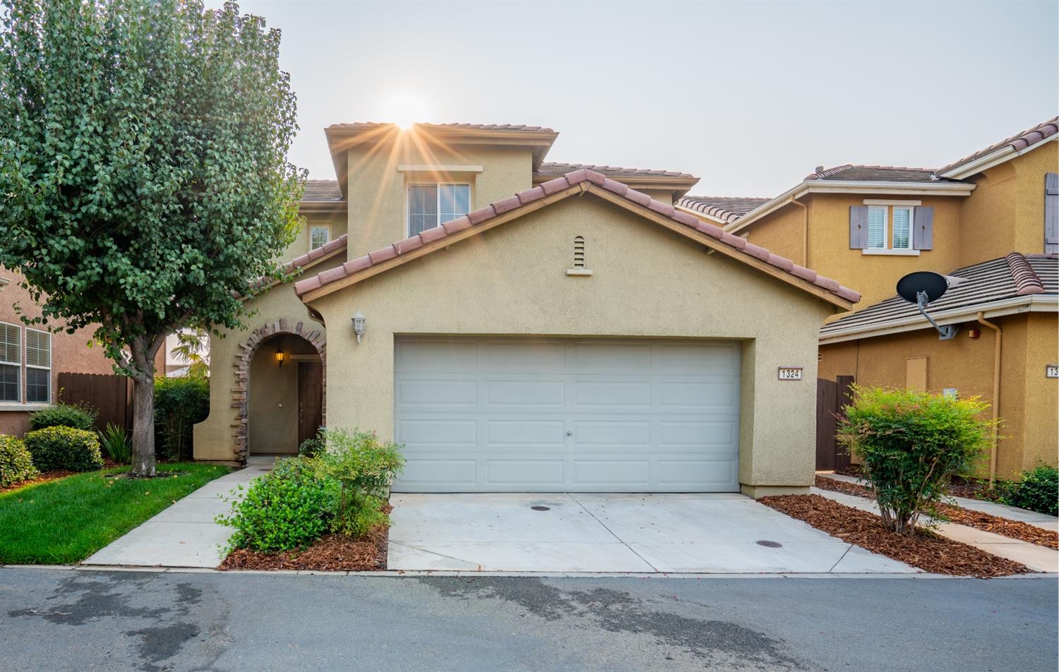 Sold, 2 Bedrooms, 2 Bathrooms, Single Family Home, Lincoln Crossing, 1324 Landmark Cir, Lincoln, CA 95648-2980, Beth Christensen, Dunnigan Realtors, Top Agent