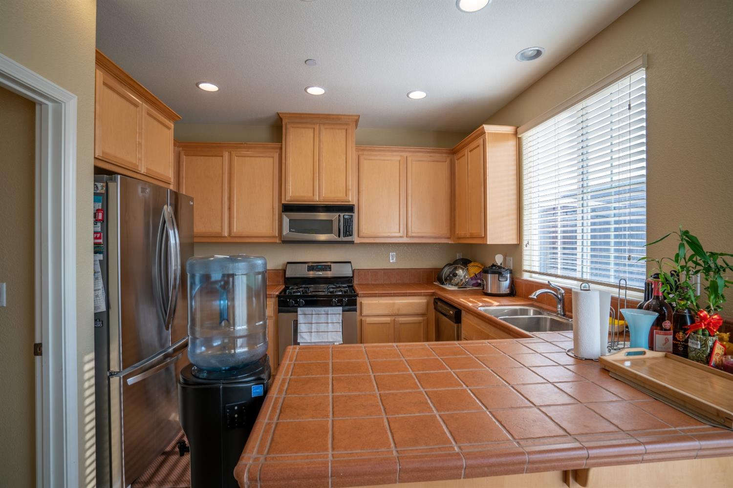 Sold, 2 Bedrooms, 2 Bathrooms, Single Family Home, Lincoln Crossing, 1324 Landmark Cir, Lincoln, CA 95648-2980, Beth Christensen, Dunnigan Realtors, Top Agent