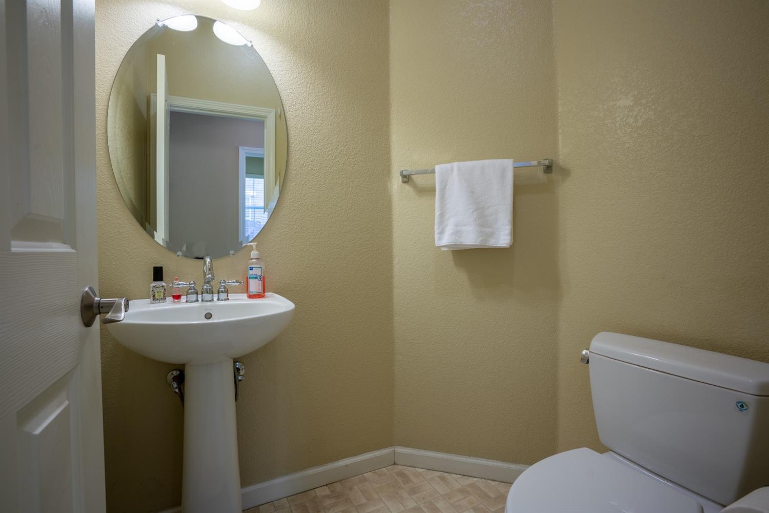 Sold, 2 Bedrooms, 2 Bathrooms, Single Family Home, Lincoln Crossing, 1324 Landmark Cir, Lincoln, CA 95648-2980, Beth Christensen, Dunnigan Realtors, Top Agent