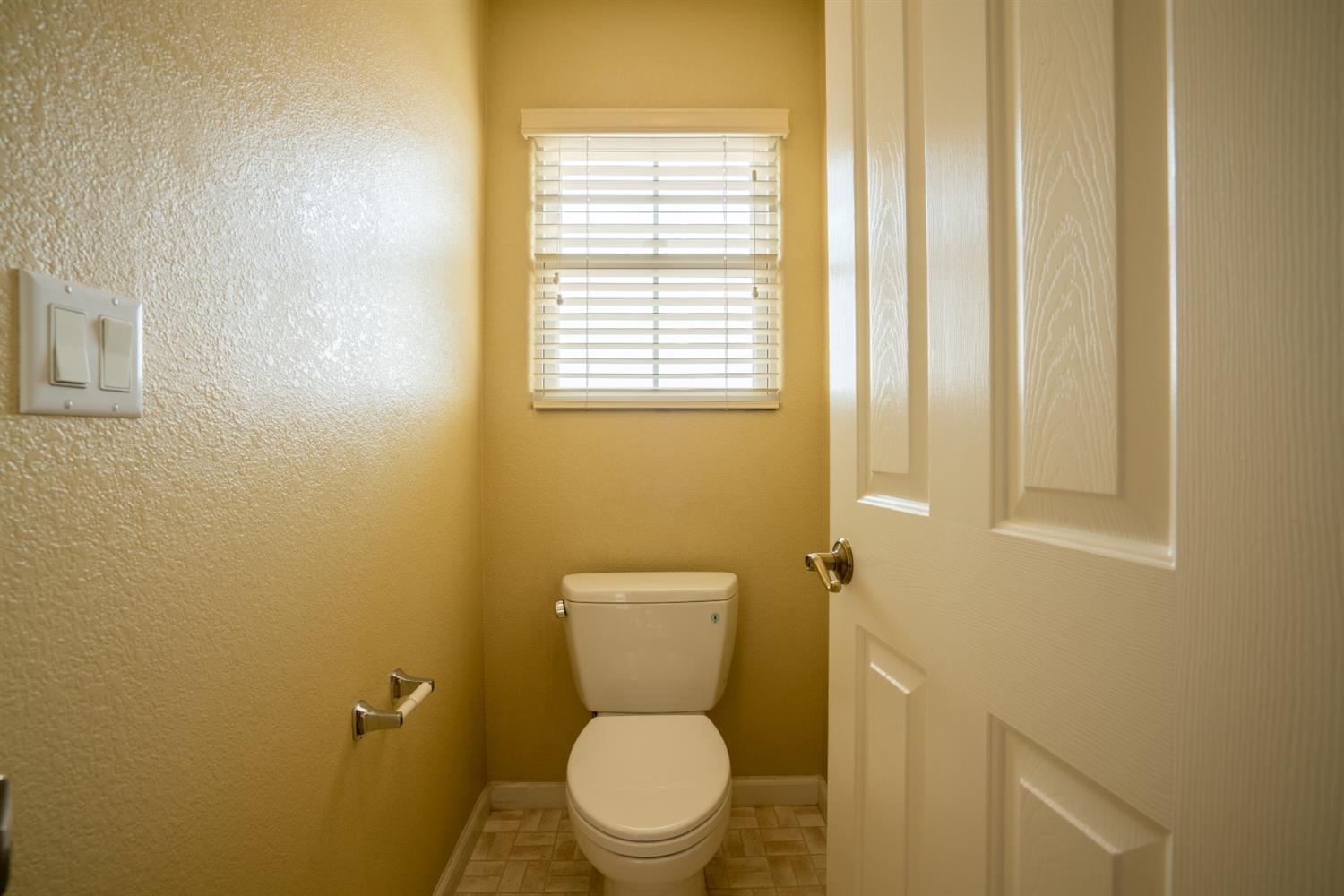Sold, 2 Bedrooms, 2 Bathrooms, Single Family Home, Lincoln Crossing, 1324 Landmark Cir, Lincoln, CA 95648-2980, Beth Christensen, Dunnigan Realtors, Top Agent