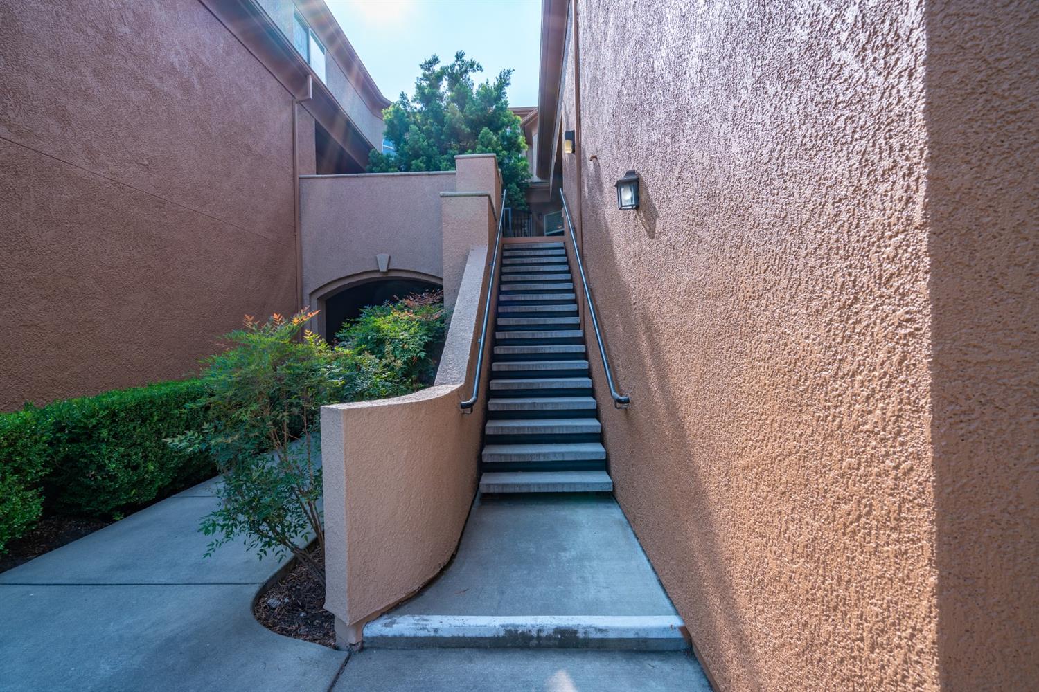 Sold, 1 Bedrooms, 1 Bathrooms, Condominium, No Sacto/Natomas/Del Paso Heights, 1900 Danbrook Dr #123, Sacramento, CA 95835-1695, Beth Christensen, Dunnigan Realtors, Top Agent