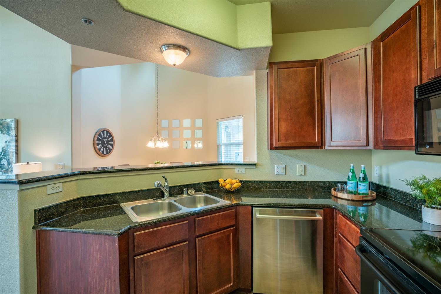 Sold, 1 Bedrooms, 1 Bathrooms, Condominium, No Sacto/Natomas/Del Paso Heights, 1900 Danbrook Dr #123, Sacramento, CA 95835-1695, Beth Christensen, Dunnigan Realtors, Top Agent