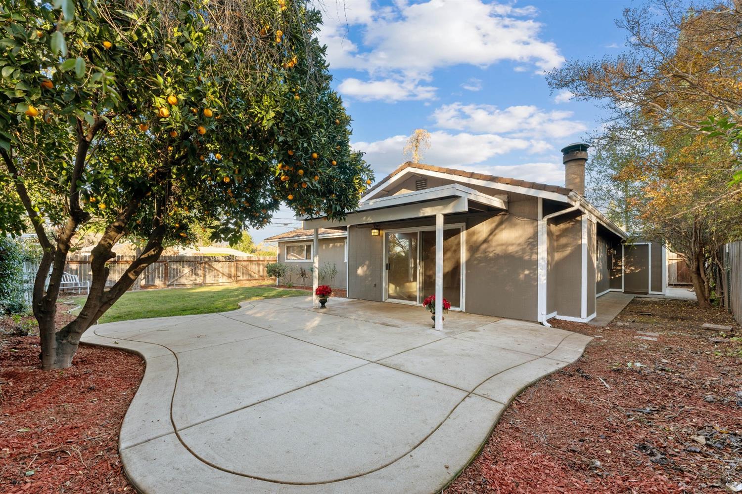 Sold, 3 Bedrooms, 2 Bathrooms, Single Family Home, Sacto Arden/Arcade Creek/Vicinity, 3453 Von Bauer Way, Sacramento, CA 95821-4032, Beth Christensen, Dunnigan Realtors, Top Agent