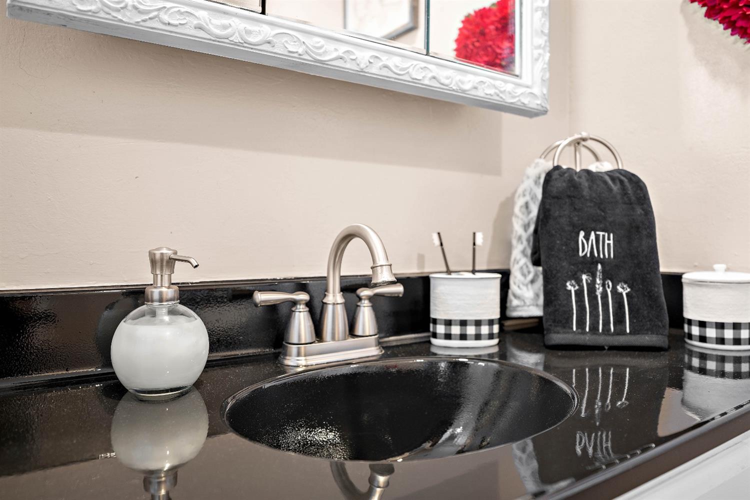 Sold, 3 Bedrooms, 2 Bathrooms, Single Family Home, Sacto Arden/Arcade Creek/Vicinity, 3453 Von Bauer Way, Sacramento, CA 95821-4032, Beth Christensen, Dunnigan Realtors, Top Agent