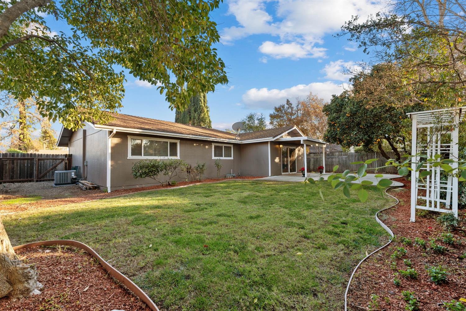 Sold, 3 Bedrooms, 2 Bathrooms, Single Family Home, Sacto Arden/Arcade Creek/Vicinity, 3453 Von Bauer Way, Sacramento, CA 95821-4032, Beth Christensen, Dunnigan Realtors, Top Agent