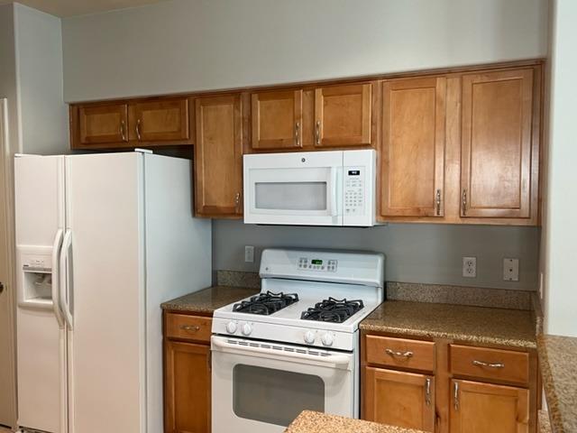 Sold, 2 Bedrooms, 2 Bathrooms, Condominium, No Sacto/Natomas/Del Paso Heights, 5350 Dunlay Dr #411, Sacramento, CA 95835, Beth Christensen, Dunnigan Realtors, Top Agent