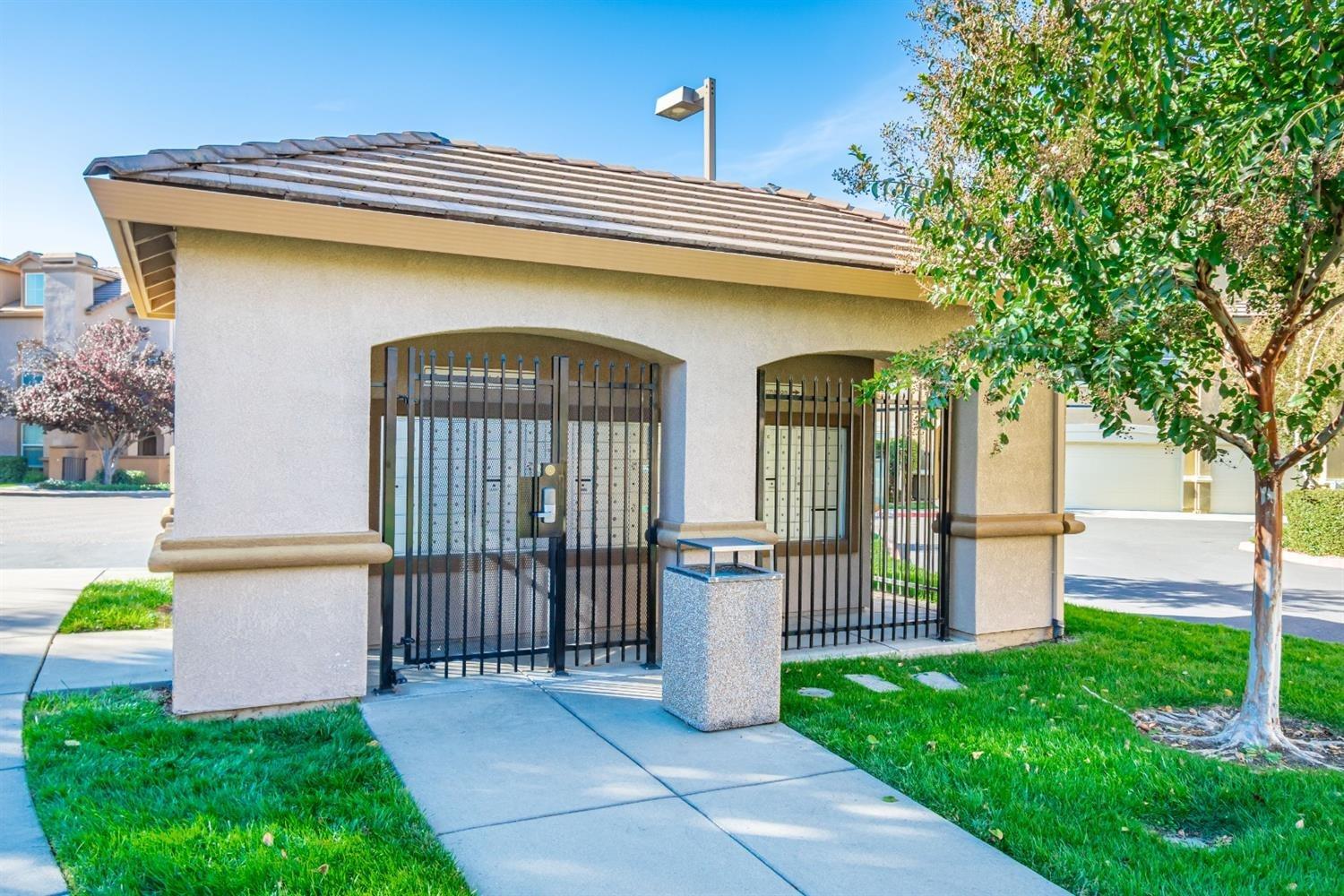 Sold, 2 Bedrooms, 2 Bathrooms, Condominium, No Sacto/Natomas/Del Paso Heights, 5350 Dunlay Dr #411, Sacramento, CA 95835, Beth Christensen, Dunnigan Realtors, Top Agent