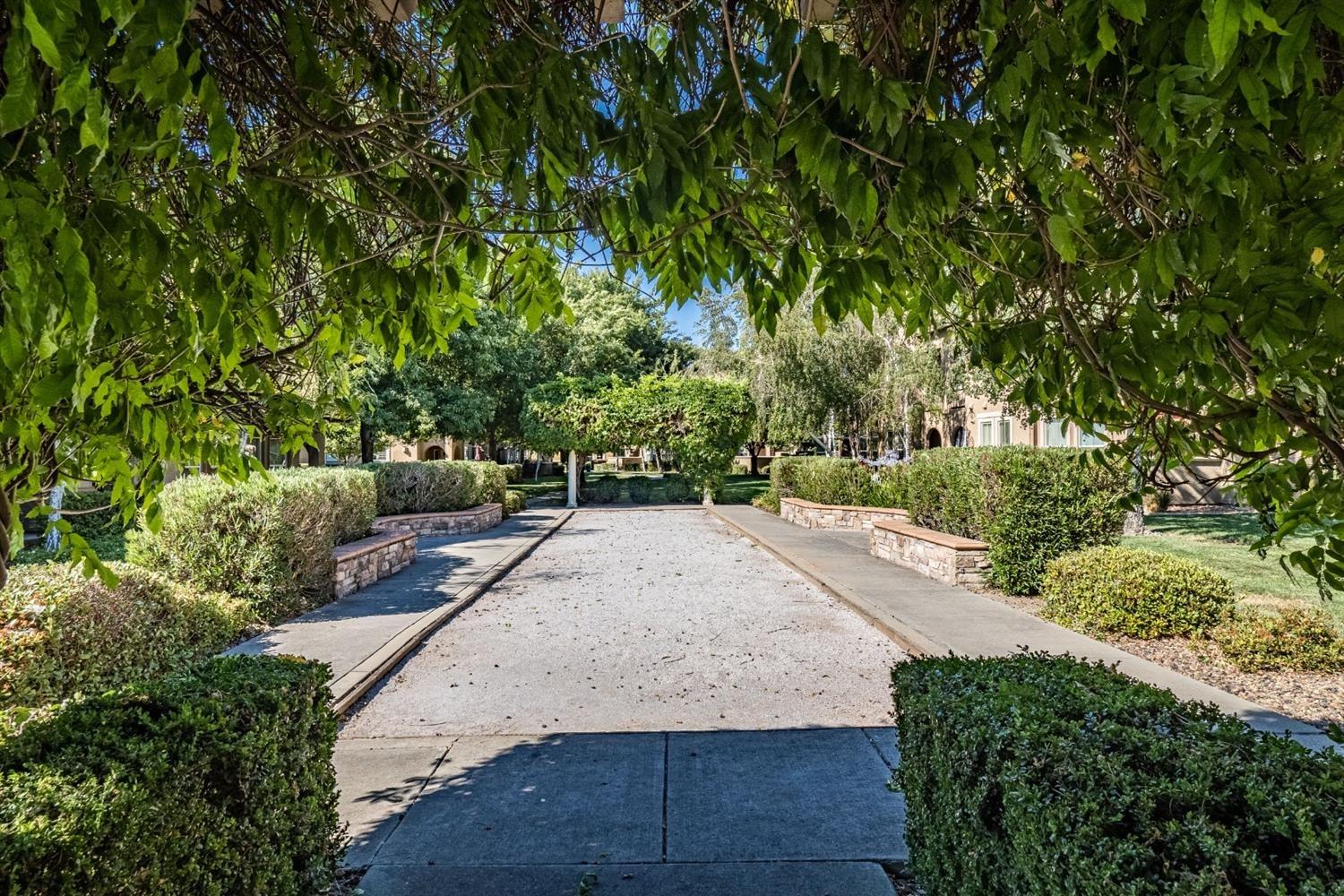 Sold, 2 Bedrooms, 2 Bathrooms, Condominium, No Sacto/Natomas/Del Paso Heights, 5350 Dunlay Dr #411, Sacramento, CA 95835, Beth Christensen, Dunnigan Realtors, Top Agent