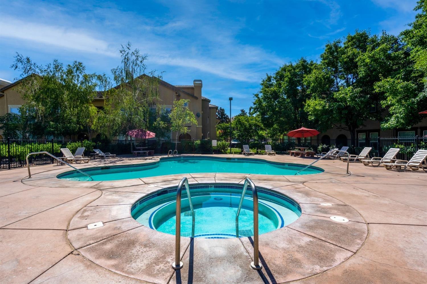 Sold, 2 Bedrooms, 2 Bathrooms, Condominium, No Sacto/Natomas/Del Paso Heights, 5350 Dunlay Dr #411, Sacramento, CA 95835, Beth Christensen, Dunnigan Realtors, Top Agent