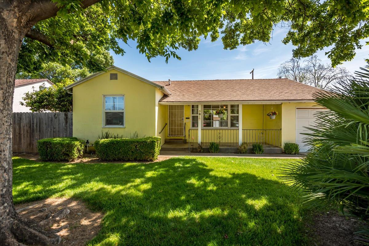 Sold, 3 Bedrooms, 2 Bathrooms, Single Family Home, Sacramento Elder Creek/Fruitridge, 5817 62nd St, Sacramento, CA 95824-3143, Beth Christensen, Dunnigan Realtors, Top Agent