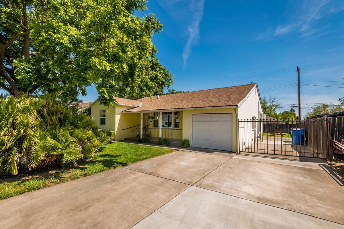 Sold, 3 Bedrooms, 2 Bathrooms, Single Family Home, Sacramento Elder Creek/Fruitridge, 5817 62nd St, Sacramento, CA 95824-3143, Beth Christensen, Dunnigan Realtors, Top Agent