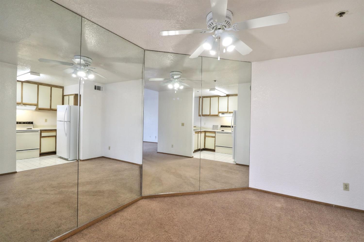 Sold, 2 Bedrooms, 2 Bathrooms, Condominium, Sacto Arden/Arcade Creek/Vicinity, 1019 Dornajo Way #256, Sacramento, CA 95825-7300, Beth Christensen, Dunnigan Realtors, Top Agent