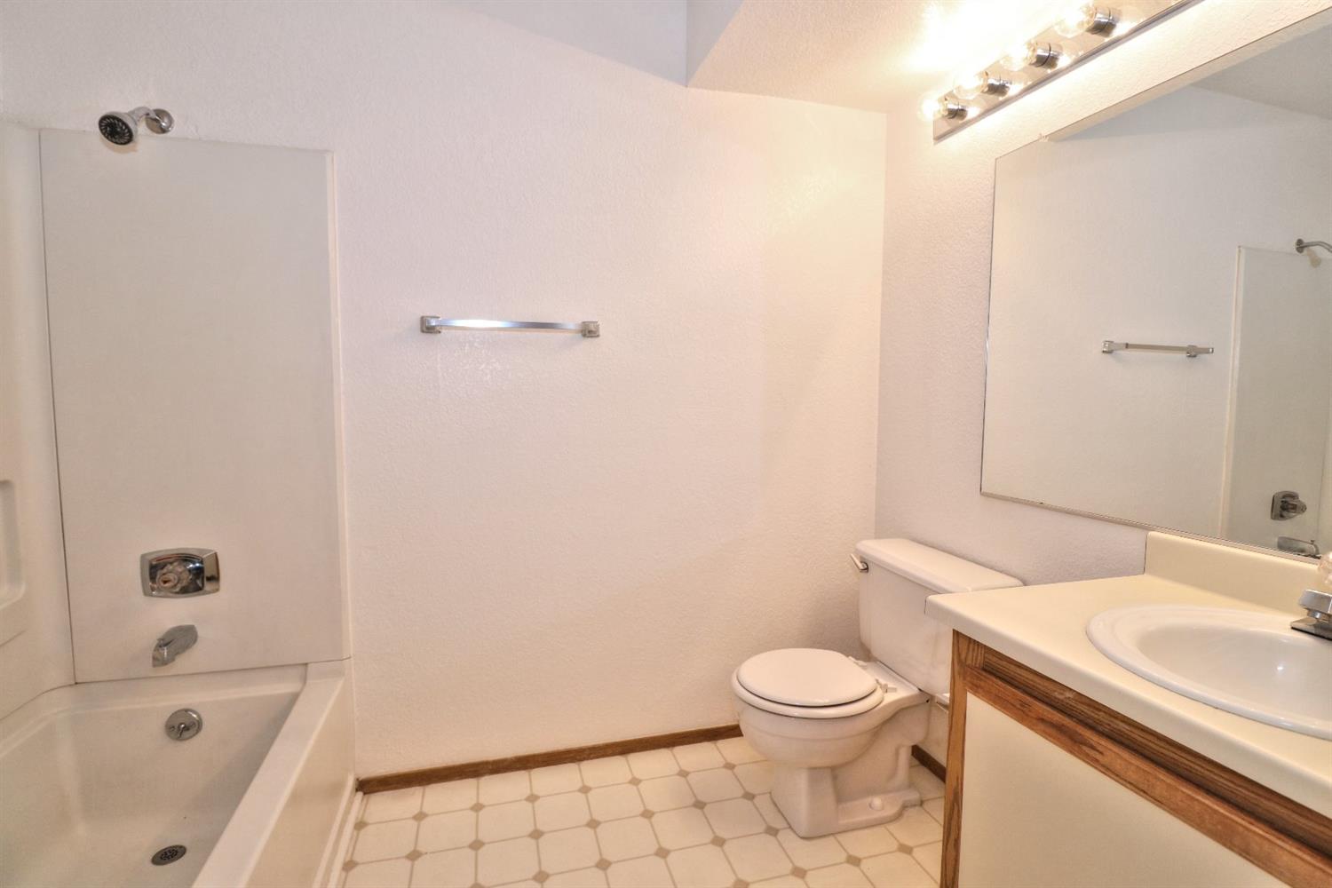 Sold, 2 Bedrooms, 2 Bathrooms, Condominium, Sacto Arden/Arcade Creek/Vicinity, 1019 Dornajo Way #256, Sacramento, CA 95825-7300, Beth Christensen, Dunnigan Realtors, Top Agent