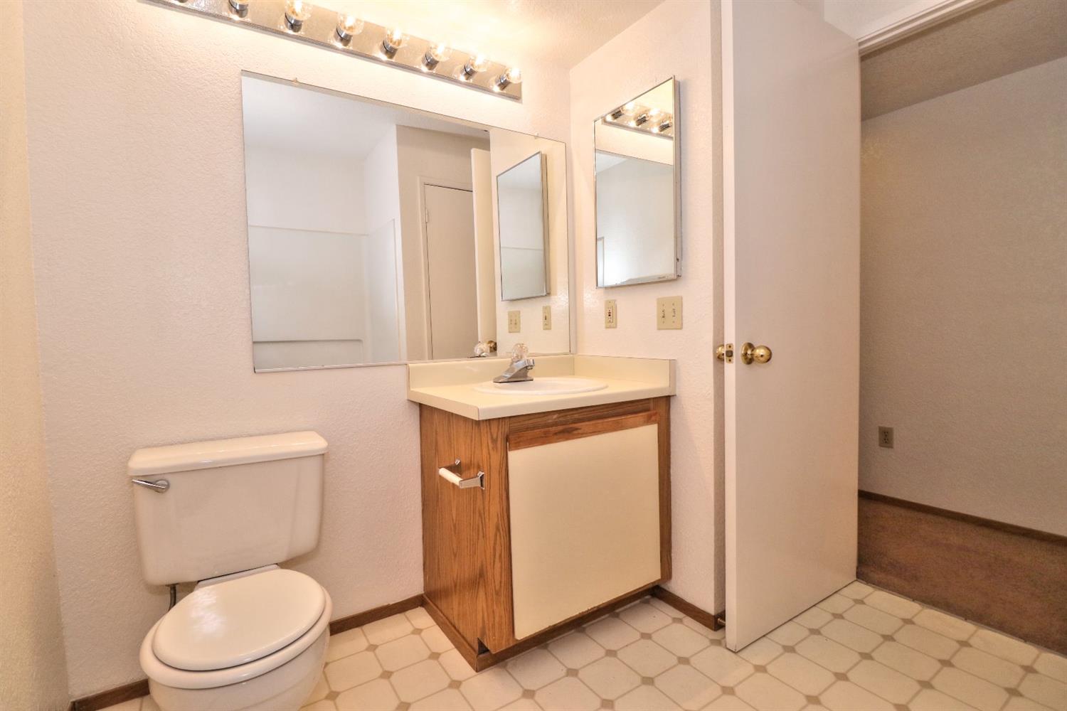 Sold, 2 Bedrooms, 2 Bathrooms, Condominium, Sacto Arden/Arcade Creek/Vicinity, 1019 Dornajo Way #256, Sacramento, CA 95825-7300, Beth Christensen, Dunnigan Realtors, Top Agent