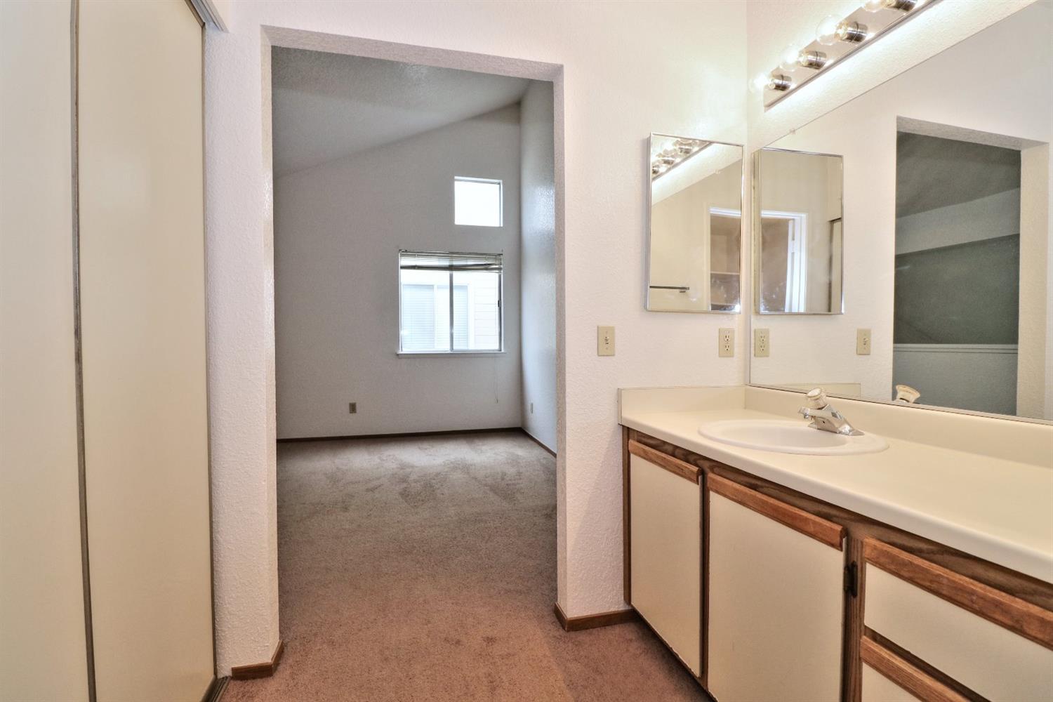 Sold, 2 Bedrooms, 2 Bathrooms, Condominium, Sacto Arden/Arcade Creek/Vicinity, 1019 Dornajo Way #256, Sacramento, CA 95825-7300, Beth Christensen, Dunnigan Realtors, Top Agent