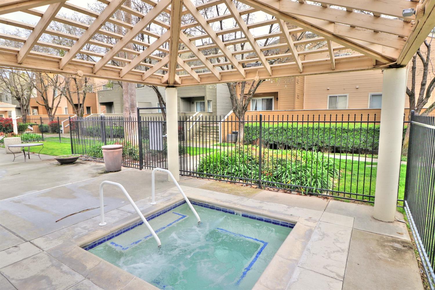 Sold, 2 Bedrooms, 2 Bathrooms, Condominium, Sacto Arden/Arcade Creek/Vicinity, 1019 Dornajo Way #256, Sacramento, CA 95825-7300, Beth Christensen, Dunnigan Realtors, Top Agent