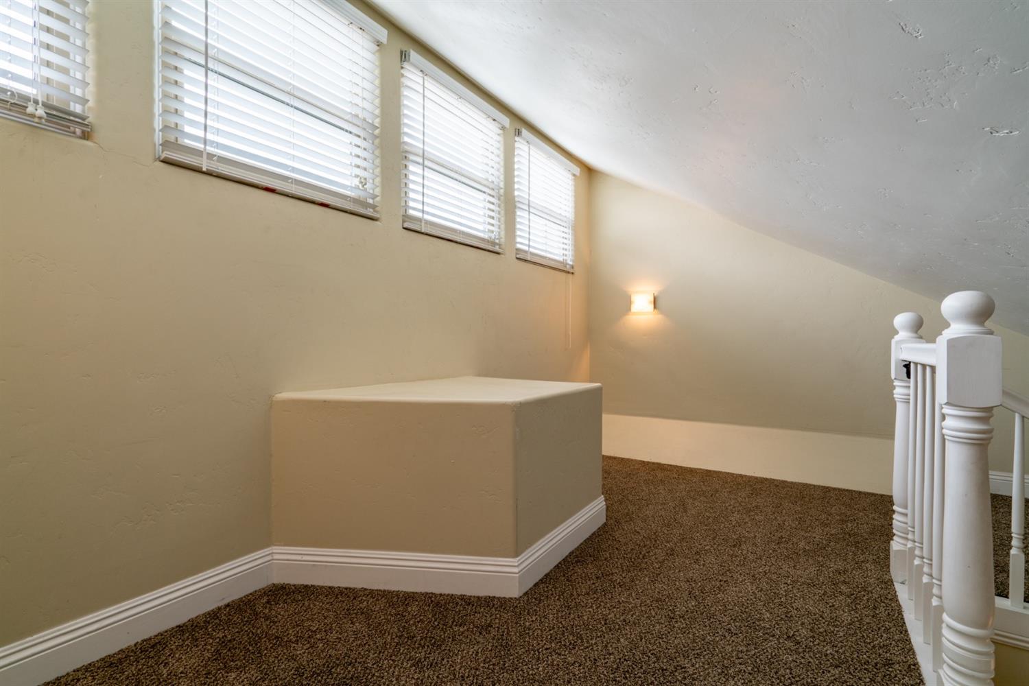 Sold, 2 Bedrooms, 1 Bathrooms,Townhouse, Saratoga Townhomes, Sacramento Midtown, 912 Q St, Sacramento, CA 95811-6416, Beth Christensen, Dunnigan Realtors, Top Agent