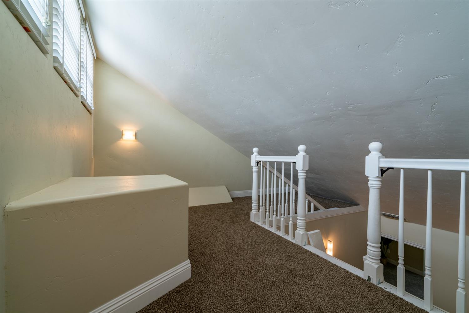 Sold, 2 Bedrooms, 1 Bathrooms,Townhouse, Saratoga Townhomes, Sacramento Midtown, 912 Q St, Sacramento, CA 95811-6416, Beth Christensen, Dunnigan Realtors, Top Agent