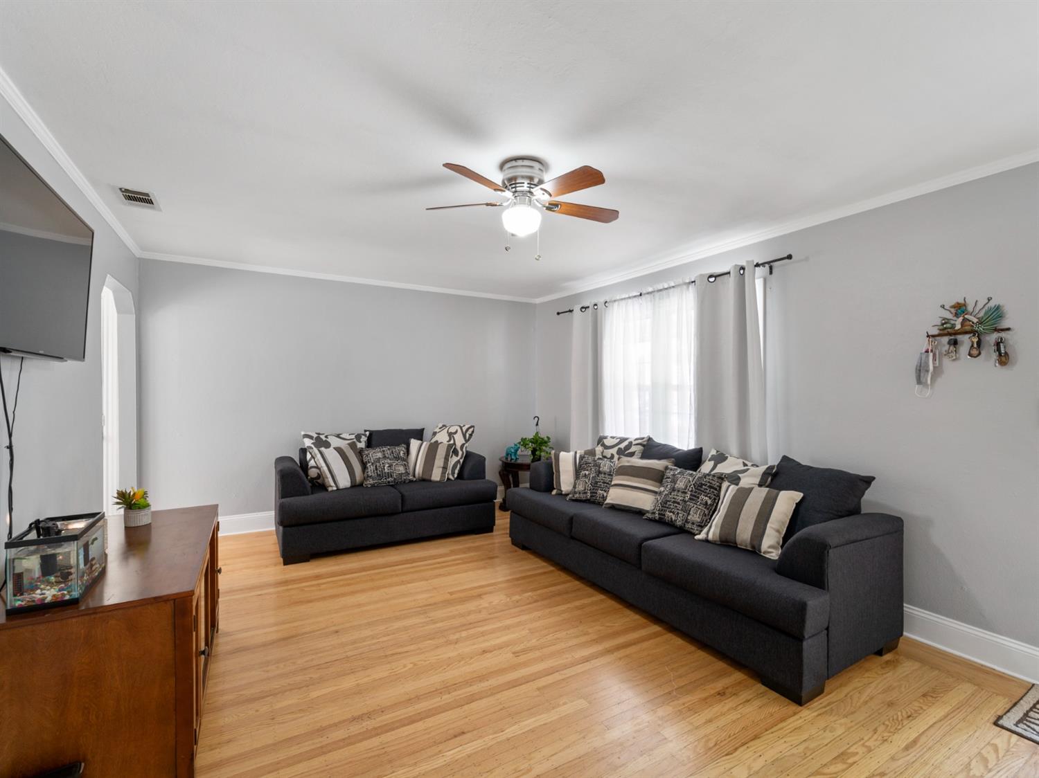 Sold, 2 Bedrooms, 1 Bathrooms, Single Family Home, Sacramento Elder Creek/Fruitridge, 5643 Sampson Blvd, Sacramento, CA 95824-1418, Beth Christensen, Dunnigan Realtors, Top Agent