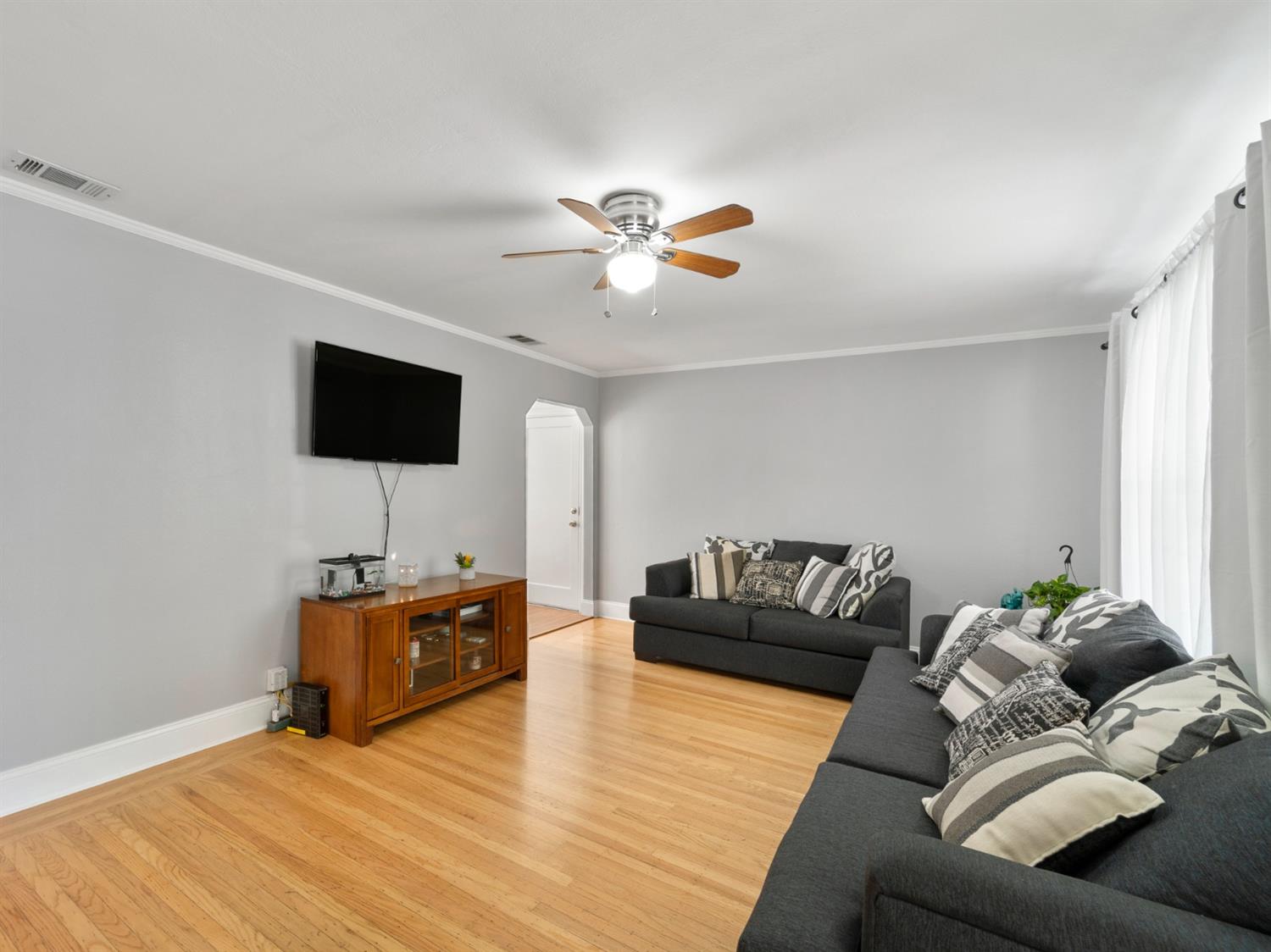 Sold, 2 Bedrooms, 1 Bathrooms, Single Family Home, Sacramento Elder Creek/Fruitridge, 5643 Sampson Blvd, Sacramento, CA 95824-1418, Beth Christensen, Dunnigan Realtors, Top Agent