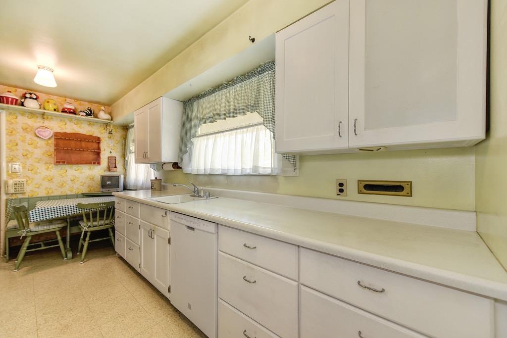 Sold, 3 Bedrooms, 1 Bathrooms, Single Family Home, Sacto Arden/Arcade Creek/Vicinity, 3240 Churchill Rd, Sacramento, CA 95864-3880, Beth Christensen, Dunnigan Realtors, Top Agent