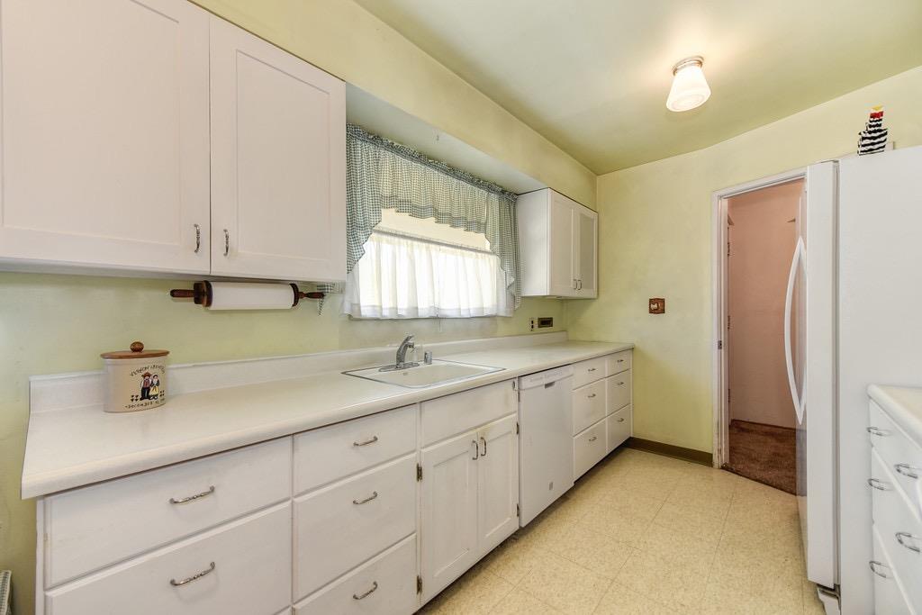 Sold, 3 Bedrooms, 1 Bathrooms, Single Family Home, Sacto Arden/Arcade Creek/Vicinity, 3240 Churchill Rd, Sacramento, CA 95864-3880, Beth Christensen, Dunnigan Realtors, Top Agent