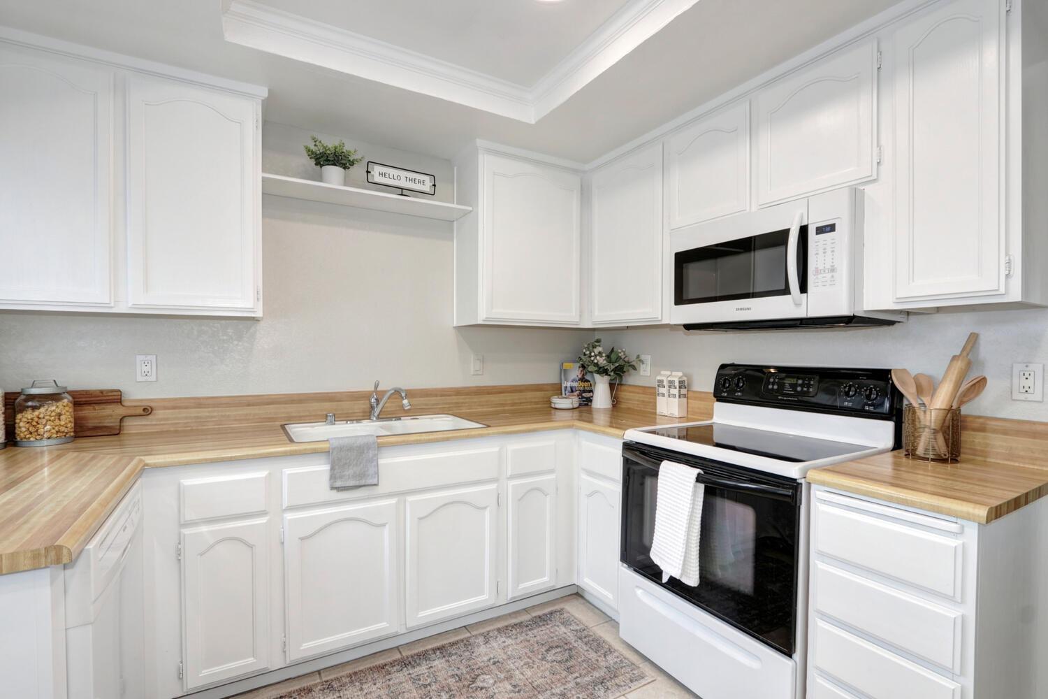 Sold, 3 Bedrooms, 2 Bathrooms, Single Family Home, Citrus Heights, 6116 Sandwood Ct, Citrus Heights, CA 95621-0962, Beth Christensen, Dunnigan Realtors, Top Agent