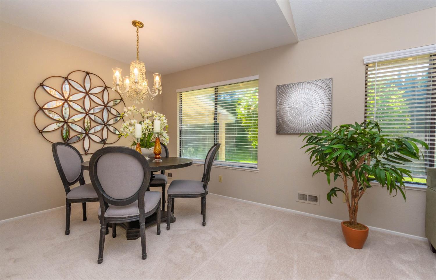 Sold, 3 Bedrooms, 2 Bathrooms, Single Family Home, Sacto So Land Park/Greenhaven, 776 El Macero Way, Sacramento, CA 95831, Beth Christensen, Dunnigan Realtors, Top Agent