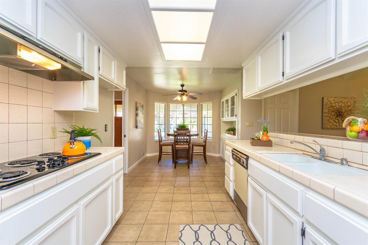 Sold, 3 Bedrooms, 2 Bathrooms, Single Family Home, Sacto So Land Park/Greenhaven, 776 El Macero Way, Sacramento, CA 95831, Beth Christensen, Dunnigan Realtors, Top Agent