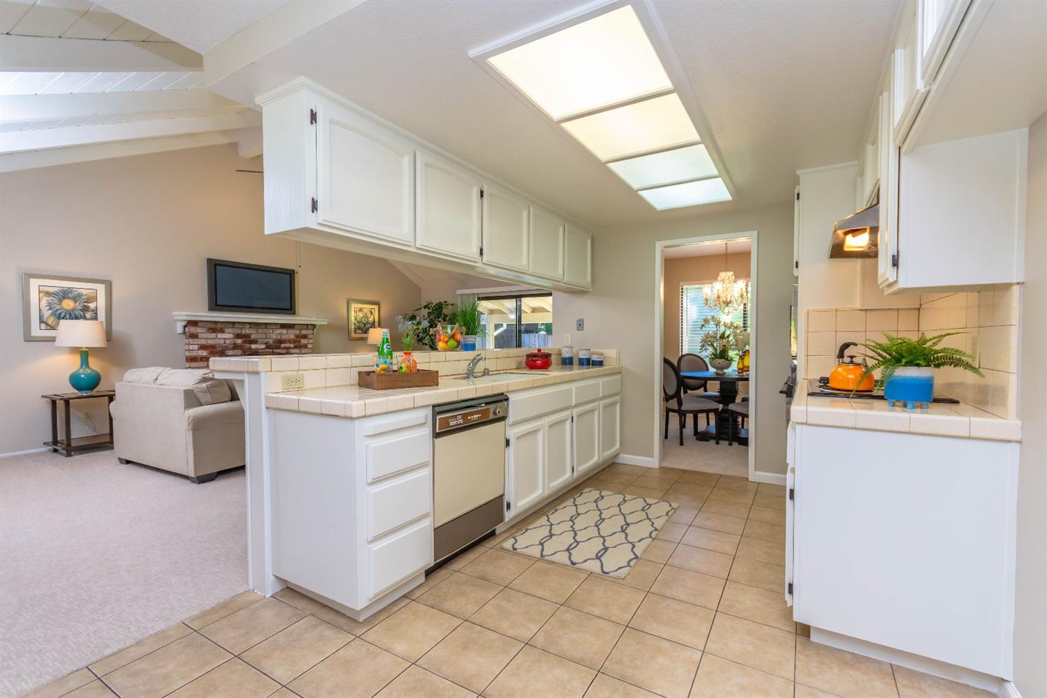 Sold, 3 Bedrooms, 2 Bathrooms, Single Family Home, Sacto So Land Park/Greenhaven, 776 El Macero Way, Sacramento, CA 95831, Beth Christensen, Dunnigan Realtors, Top Agent