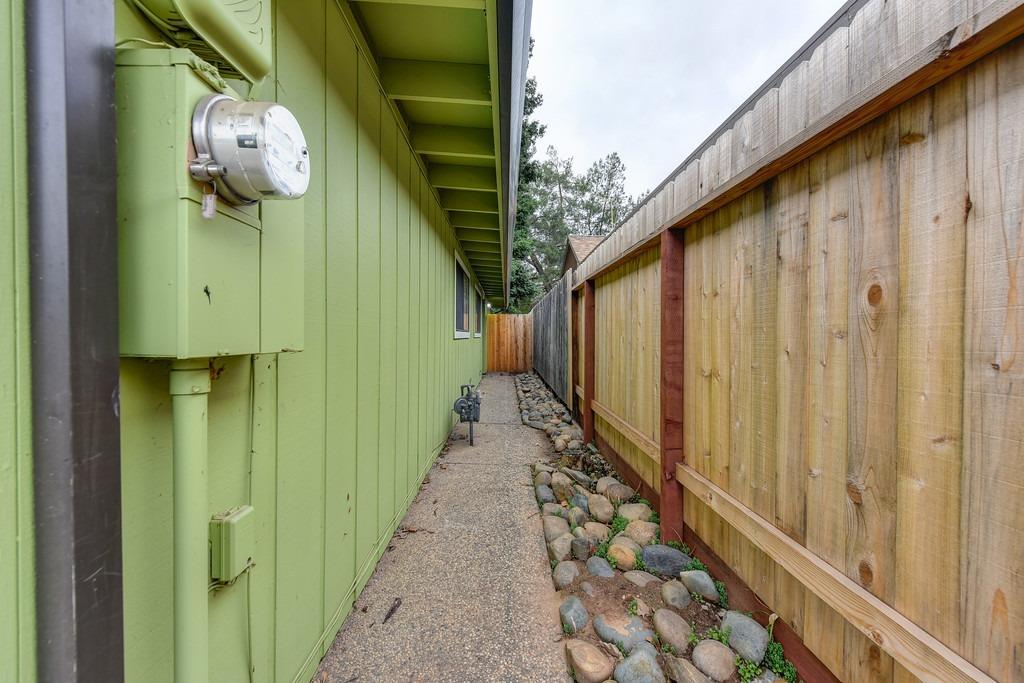 Sold, 3 Bedrooms, 1 Bathrooms, Halfplex, Streng Brothers, Mid Century Modern, Carmichael, 4543 Foster Way, Carmichael, CA 95608, Beth Christensen, Dunnigan Realtors, Top Agent