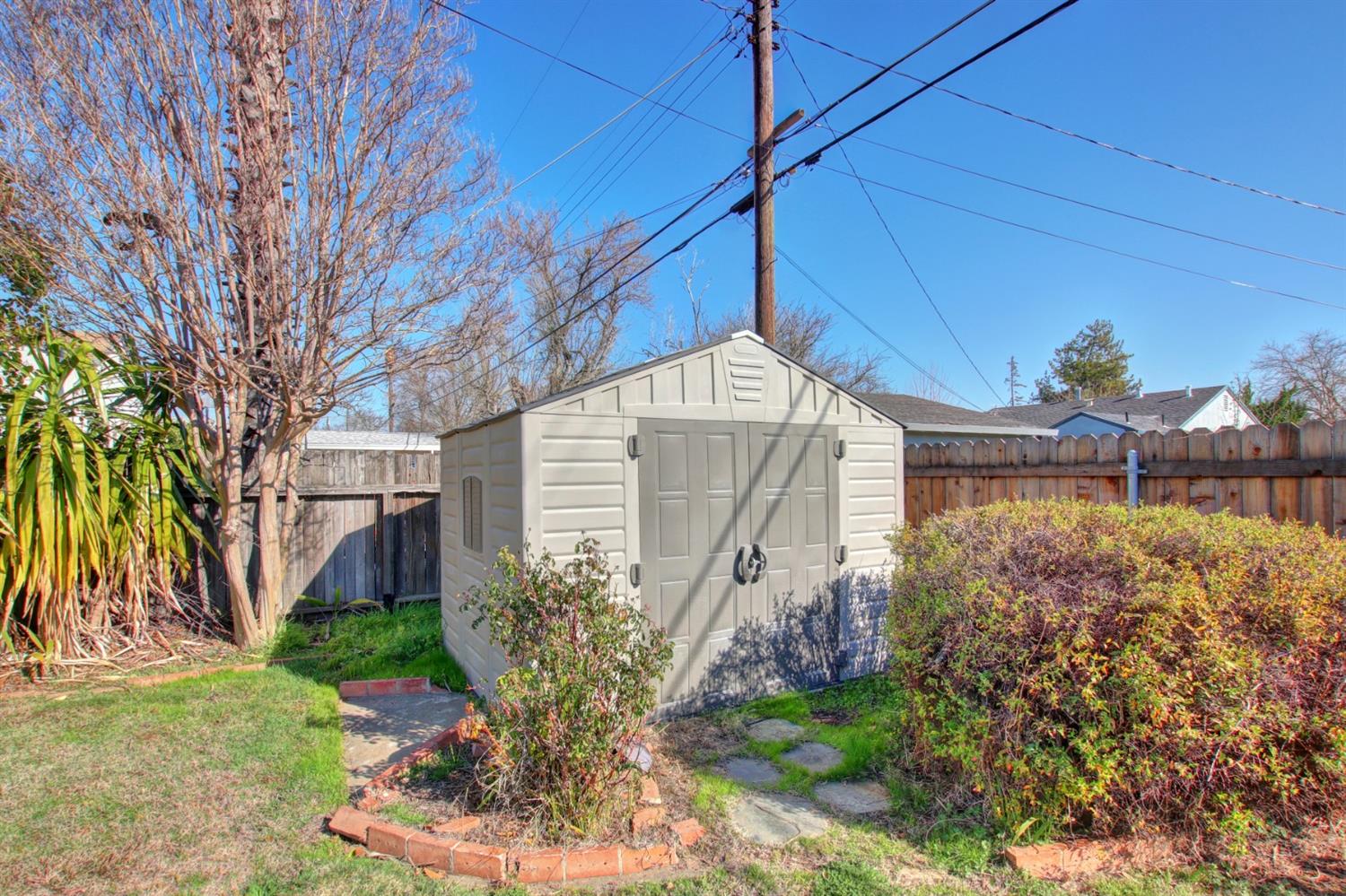 Sold, 3 Bedrooms, 1 Bathrooms, Single Family Home, Sacramento Elder Creek/Fruitridge, 5755 62nd St, Sacramento, CA 95824-1825, Beth Christensen, Dunnigan Realtors, Top Agent