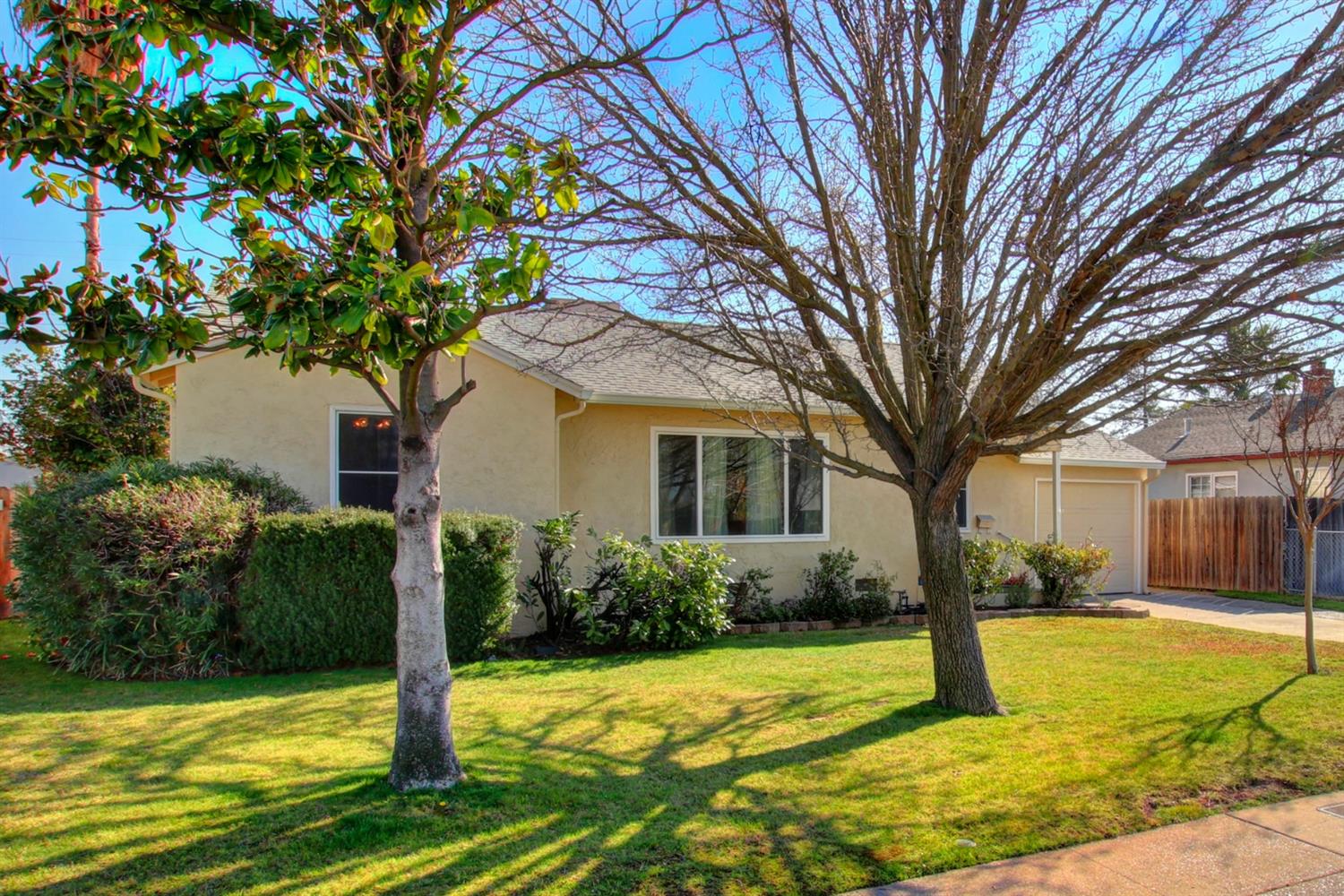 Sold, 3 Bedrooms, 1 Bathrooms, Single Family Home, Sacramento Elder Creek/Fruitridge, 5755 62nd St, Sacramento, CA 95824-1825, Beth Christensen, Dunnigan Realtors, Top Agent