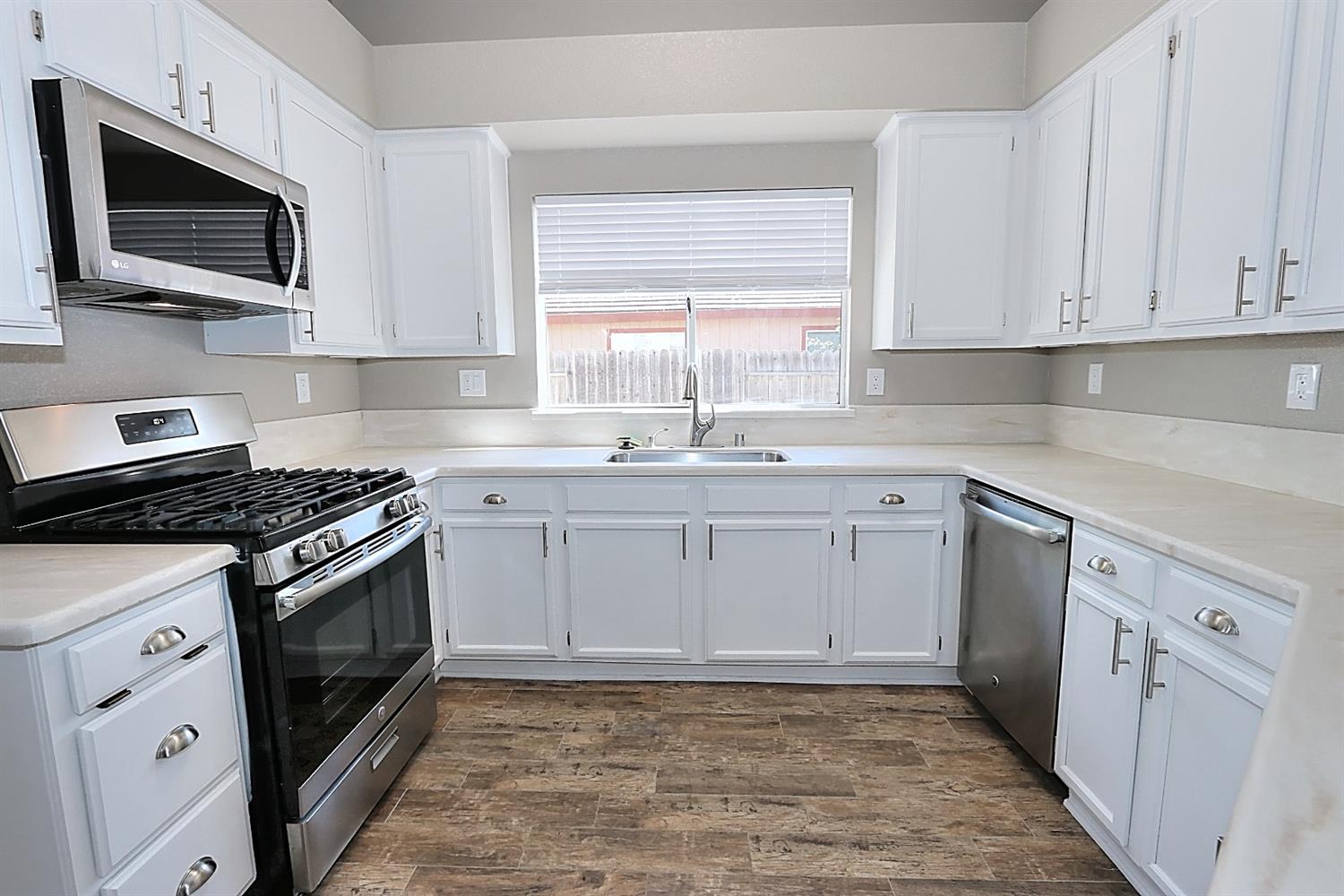 Sold, 3 Bedrooms, 2 Bathrooms, Single Family Home, Galt, 141 S Emerald Oak Dr, Galt, CA 95632-2640, Beth Christensen, Dunnigan Realtors, Top Agent