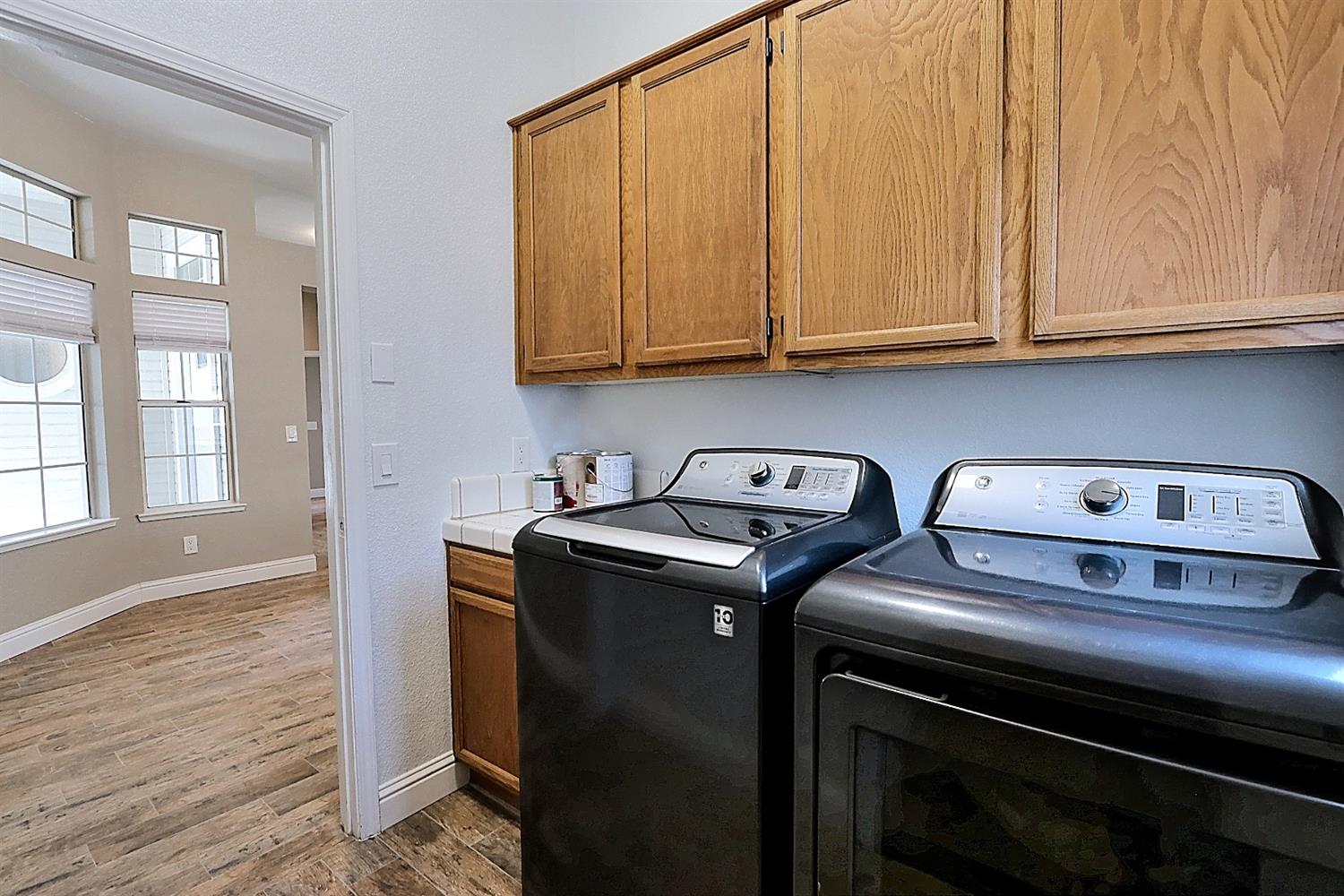 Sold, 3 Bedrooms, 2 Bathrooms, Single Family Home, Galt, 141 S Emerald Oak Dr, Galt, CA 95632-2640, Beth Christensen, Dunnigan Realtors, Top Agent