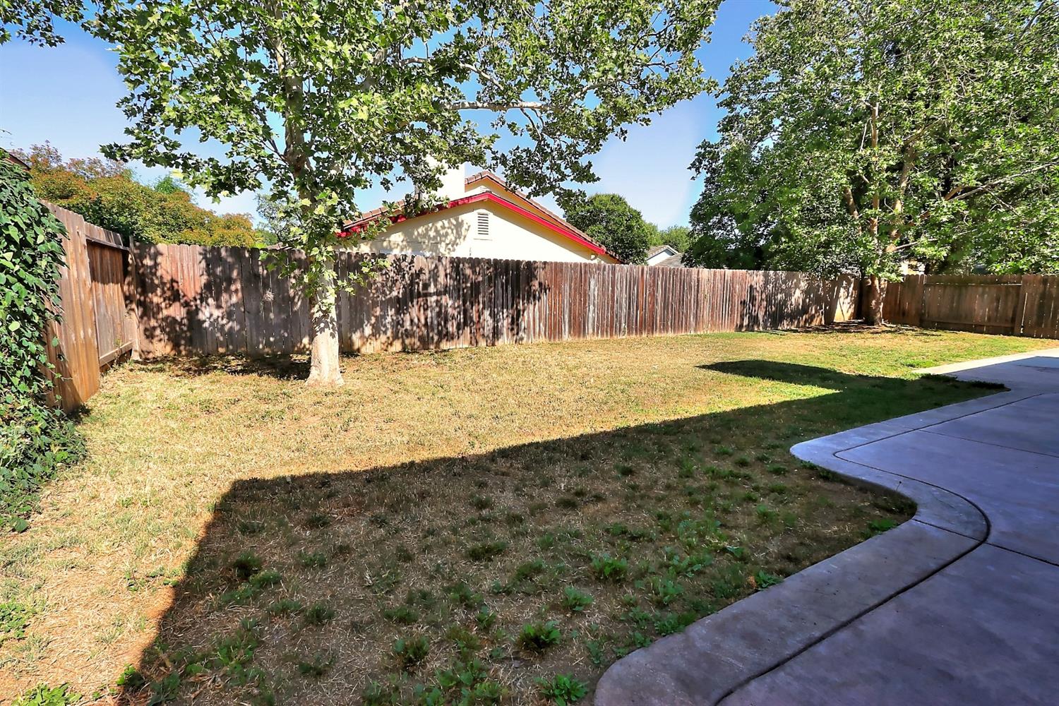 Sold, 3 Bedrooms, 2 Bathrooms, Single Family Home, Galt, 141 S Emerald Oak Dr, Galt, CA 95632-2640, Beth Christensen, Dunnigan Realtors, Top Agent