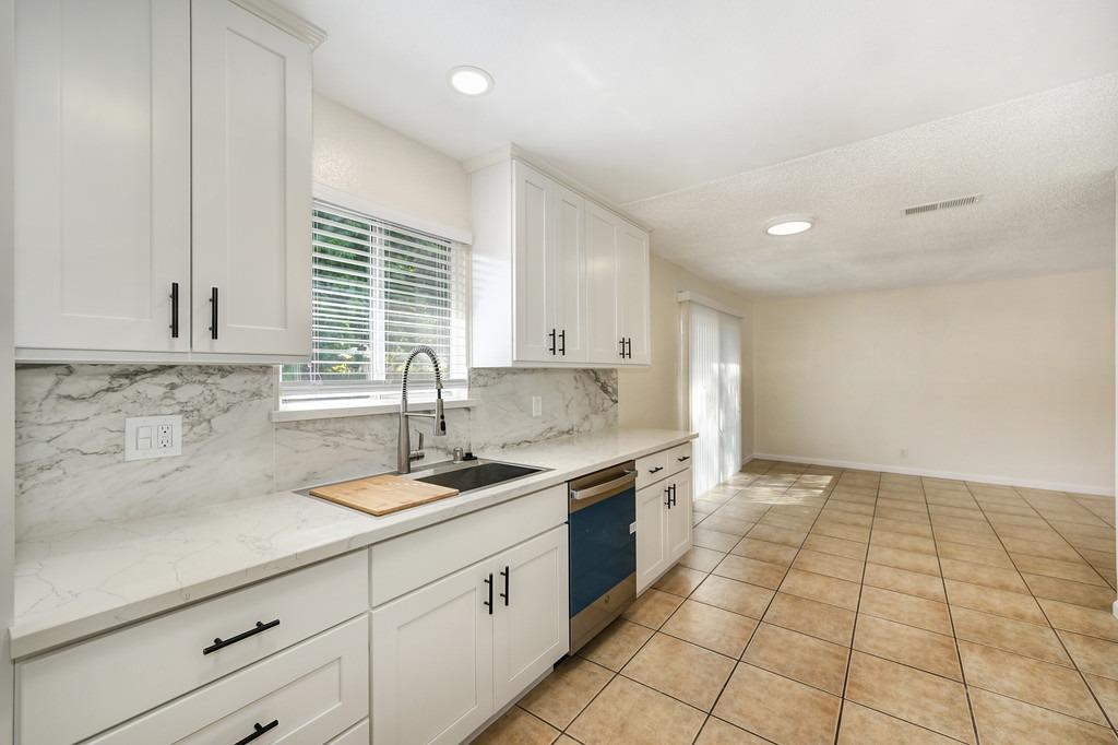 Sold, 3 Bedrooms, 2 Bathrooms, Single Family Home, Rancho Cordova/Gold River, 2324 Byrd Dr, Rancho Cordova, CA 95670-3912, Beth Christensen, Dunnigan Realtors, Top Agent