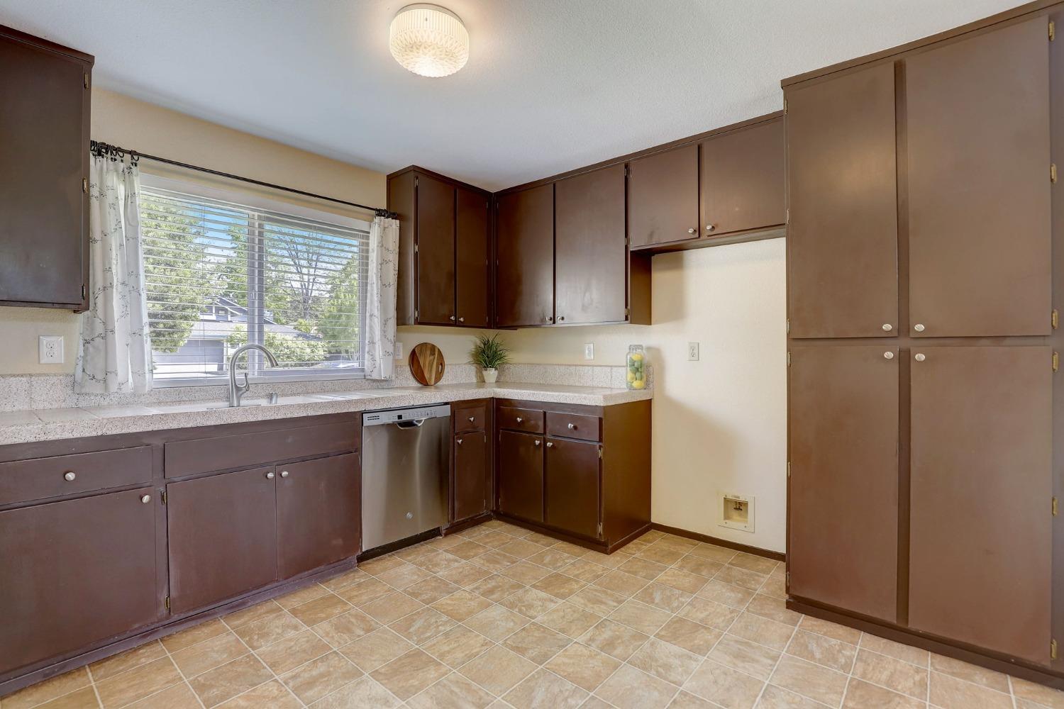 Sold, 3 Bedrooms, 2 Bathrooms, Single Family Home, No Sacto/Natomas/Del Paso Heights, 1350 Foxboro Way, Sacramento, CA 95833-1021, Beth Christensen, Dunnigan Realtors, Top Agent Sold, 3 Bedrooms, 2 Bathrooms, Single Family Home, No Sacto/Natomas/Del Paso Heights, 1350 Foxboro Way, Sacramento, CA 95833-1021, Beth Christensen, Dunnigan Realtors, Top Agent