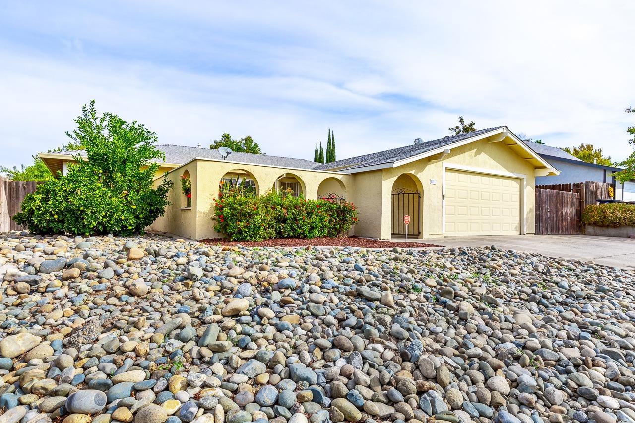 Sold, 3 Bedrooms, 2 Bathrooms, Single Family Home, Citrus Heights, 6107 Ledgewood Way, Citrus Heights, CA 95621-0928, Beth Christensen, Dunnigan Realtors, Top Agent