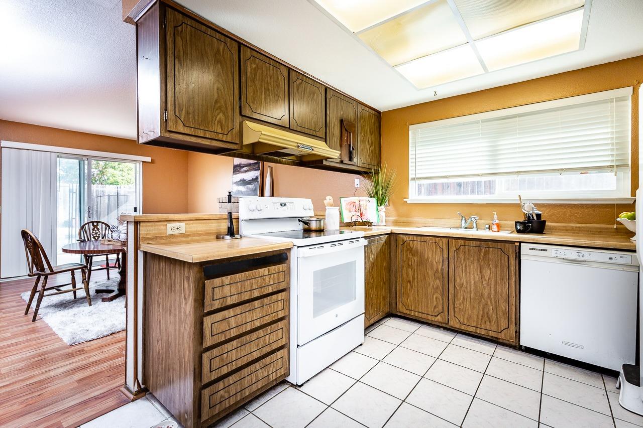 Sold, 3 Bedrooms, 2 Bathrooms, Single Family Home, Citrus Heights, 6107 Ledgewood Way, Citrus Heights, CA 95621-0928, Beth Christensen, Dunnigan Realtors, Top Agent