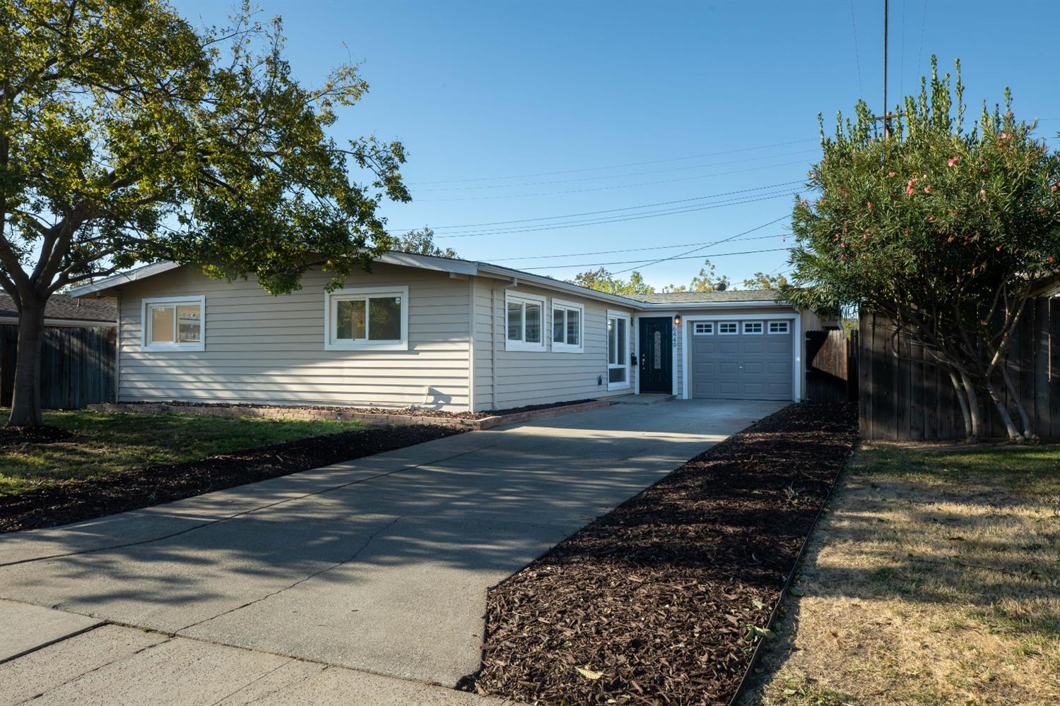 Sold, 4 Bedrooms, 2 Bathrooms, Single Family Home, North Highlands& Vicinity, 6449 Larchmont Dr, North Highlands, CA 95660-3852, Beth Christensen, Dunnigan Realtors, Top Agent