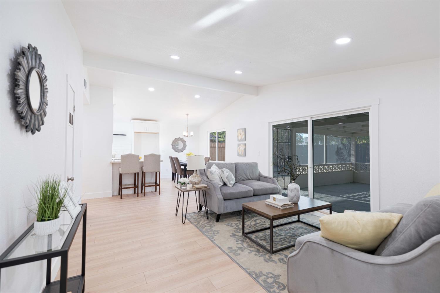 Sold, 4 Bedrooms, 2 Bathrooms, Single Family Home, North Highlands& Vicinity, 6449 Larchmont Dr, North Highlands, CA 95660-3852, Beth Christensen, Dunnigan Realtors, Top Agent