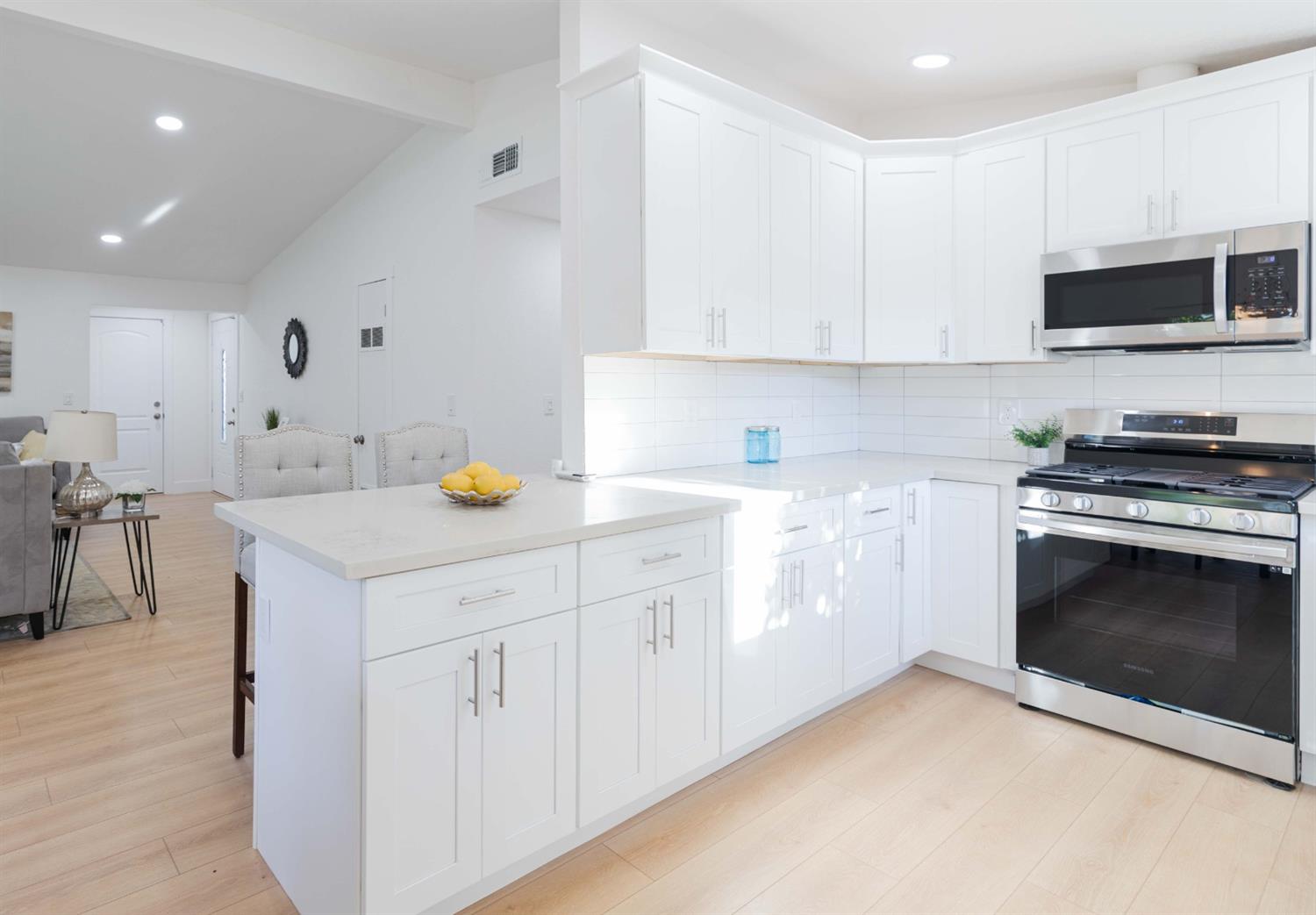 Sold, 4 Bedrooms, 2 Bathrooms, Single Family Home, North Highlands& Vicinity, 6449 Larchmont Dr, North Highlands, CA 95660-3852, Beth Christensen, Dunnigan Realtors, Top Agent