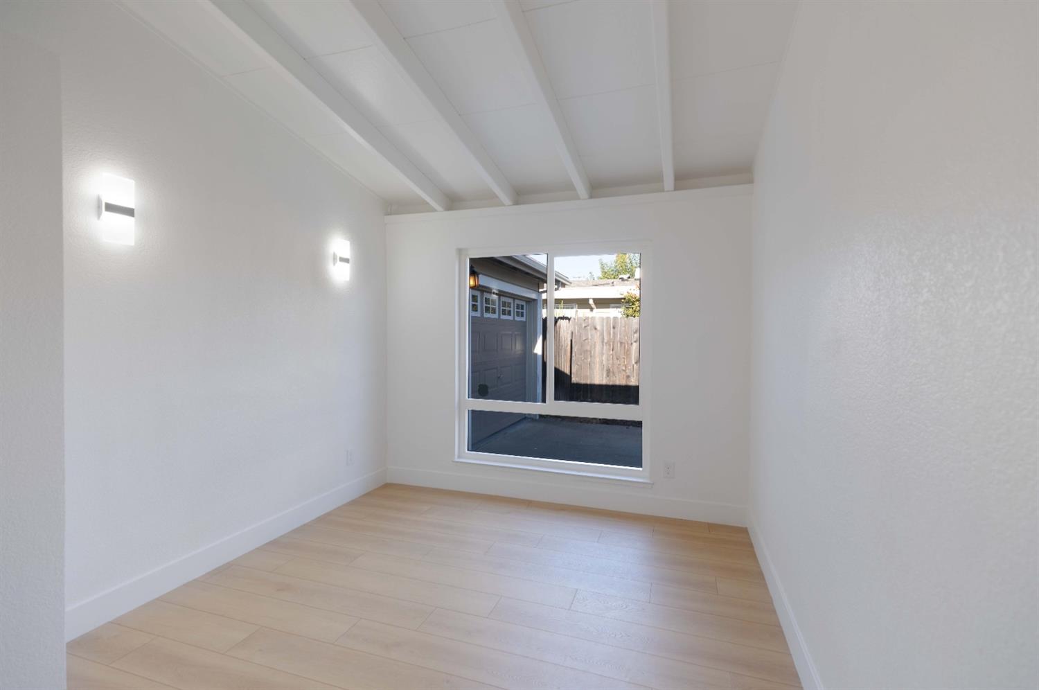 Sold, 4 Bedrooms, 2 Bathrooms, Single Family Home, North Highlands& Vicinity, 6449 Larchmont Dr, North Highlands, CA 95660-3852, Beth Christensen, Dunnigan Realtors, Top Agent