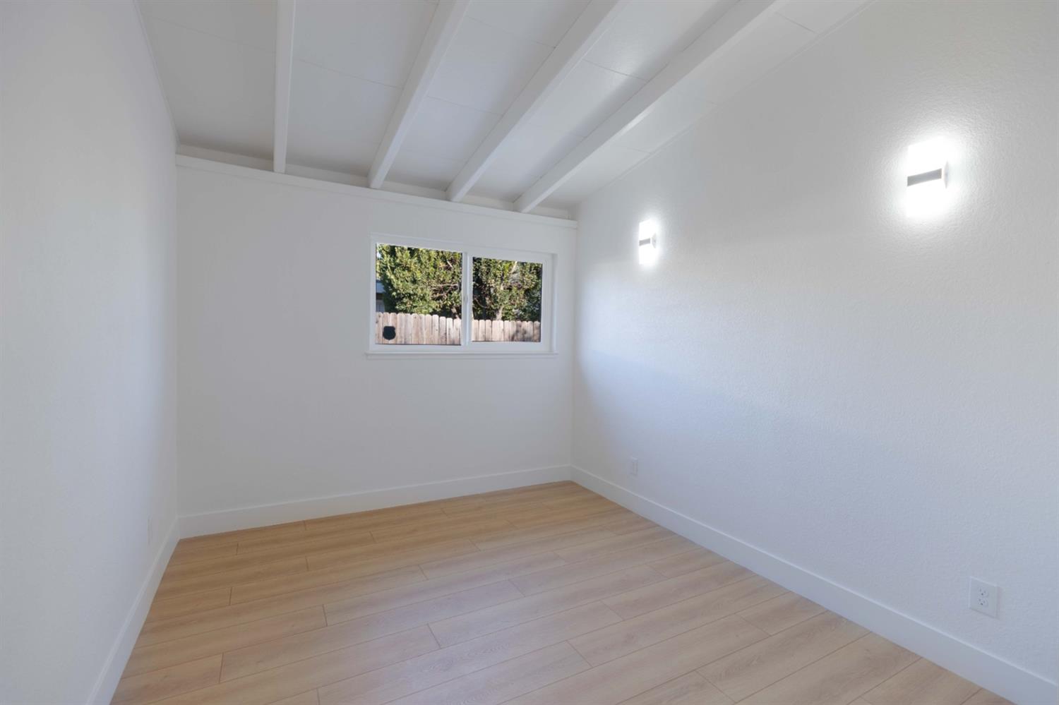 Sold, 4 Bedrooms, 2 Bathrooms, Single Family Home, North Highlands& Vicinity, 6449 Larchmont Dr, North Highlands, CA 95660-3852, Beth Christensen, Dunnigan Realtors, Top Agent