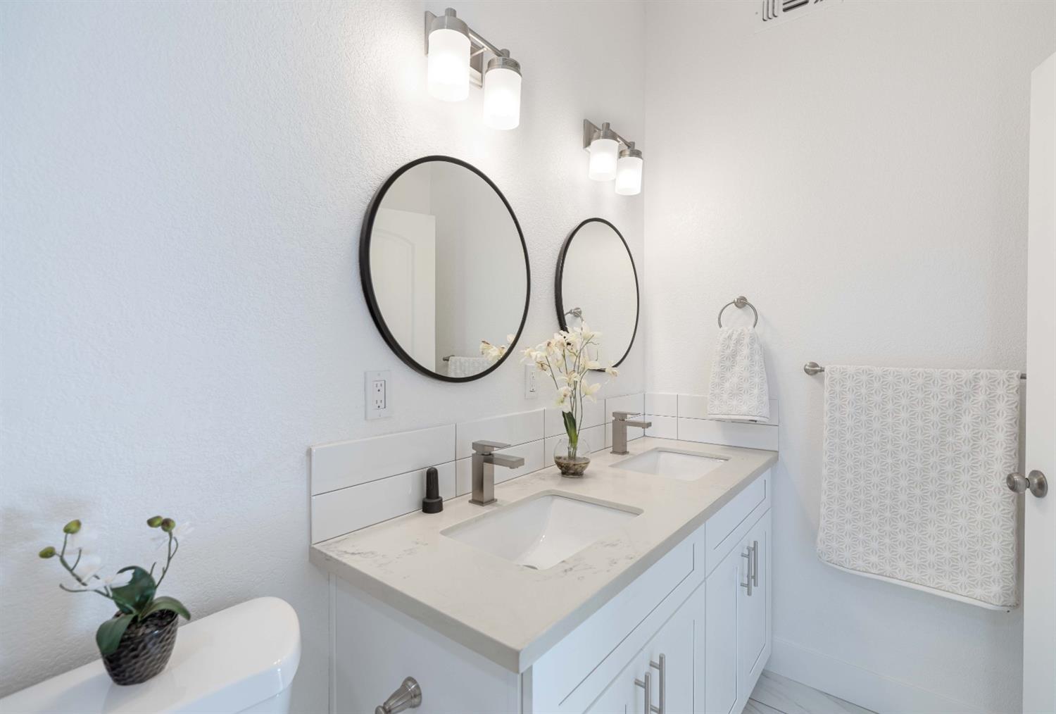 Sold, 4 Bedrooms, 2 Bathrooms, Single Family Home, North Highlands& Vicinity, 6449 Larchmont Dr, North Highlands, CA 95660-3852, Beth Christensen, Dunnigan Realtors, Top Agent