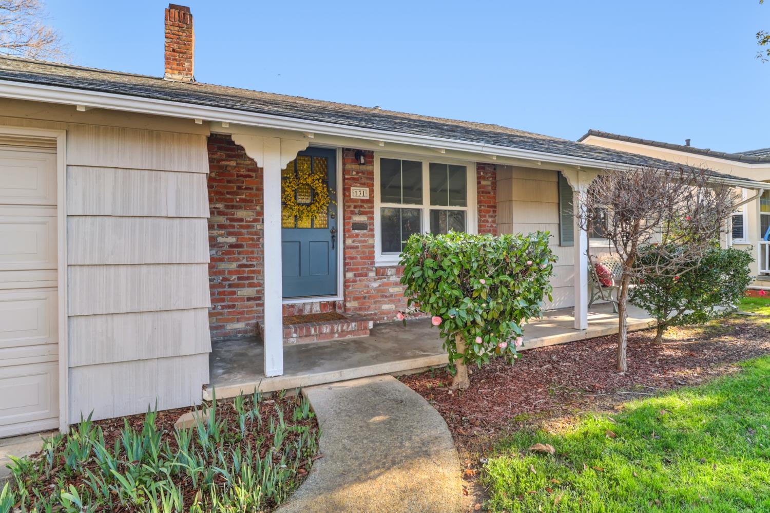 Active, 2 Bedrooms, 1 Bathrooms, Single Family Home, East Sacramento & Vicinity, 131 46th St, Sacramento, CA 95819-2210, Nathan Sherman, Dunnigan Realtors, Top Agent