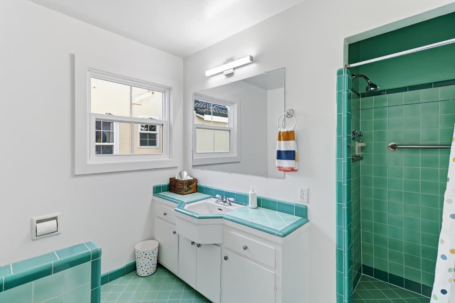 Active, 2 Bedrooms, 1 Bathrooms, Single Family Home, East Sacramento & Vicinity, 131 46th St, Sacramento, CA 95819-2210, Nathan Sherman, Dunnigan Realtors, Top Agent